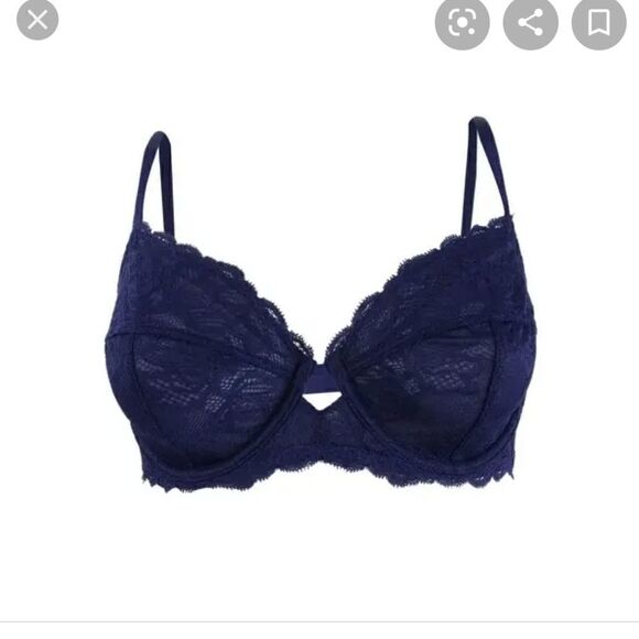 Calvin Klein Seductive Comfort Unlined Lace Bra 32 - Picture 2 of 7